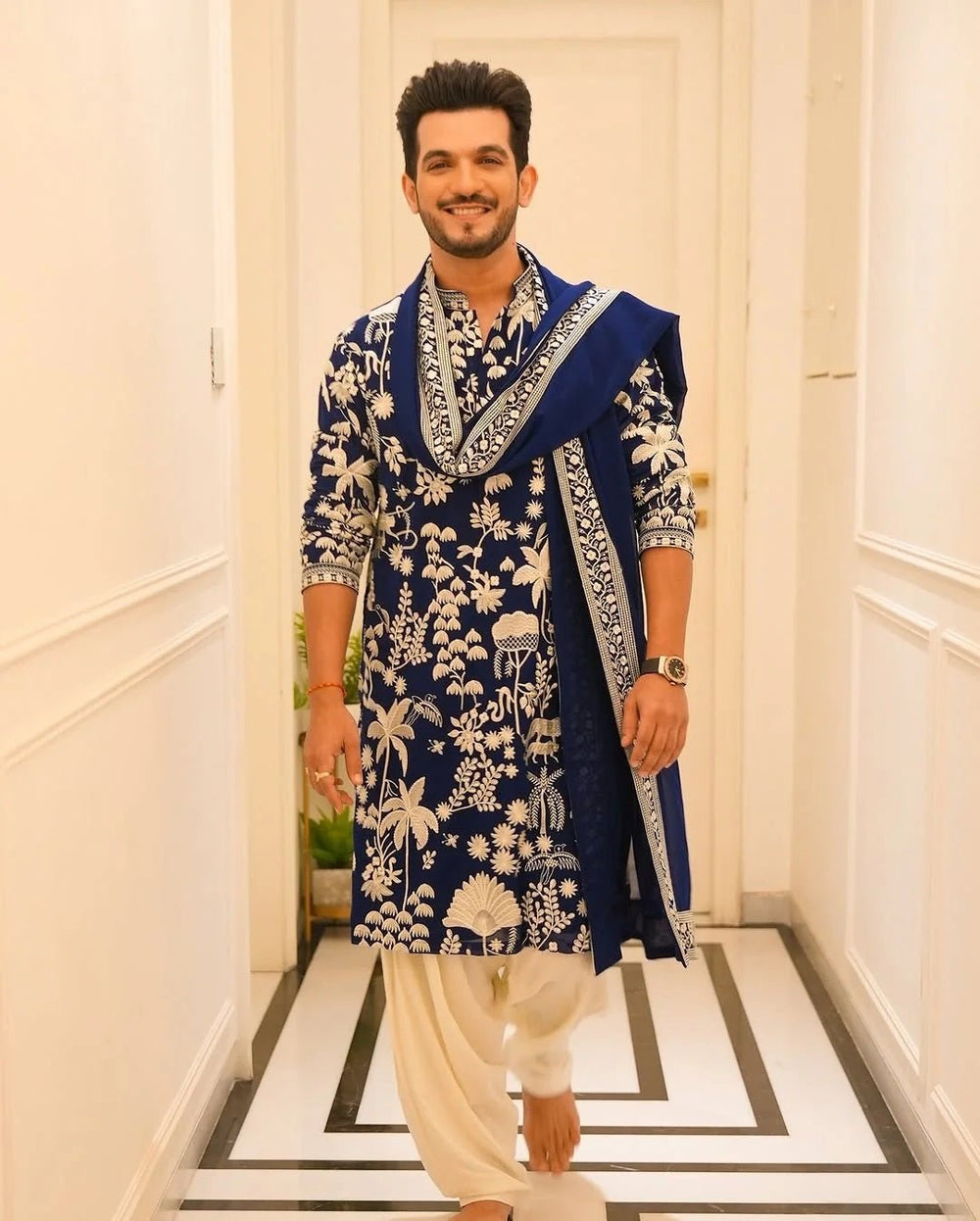 Arjun Addition Kurta Dupata Set & Emroidary - The Indian Kurta