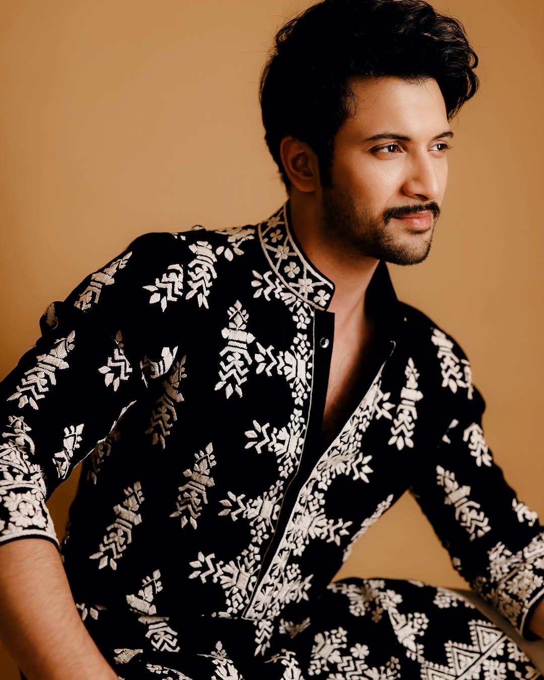 Black Velvet Kurta Pajama With Embroidery - The Indian Kurta