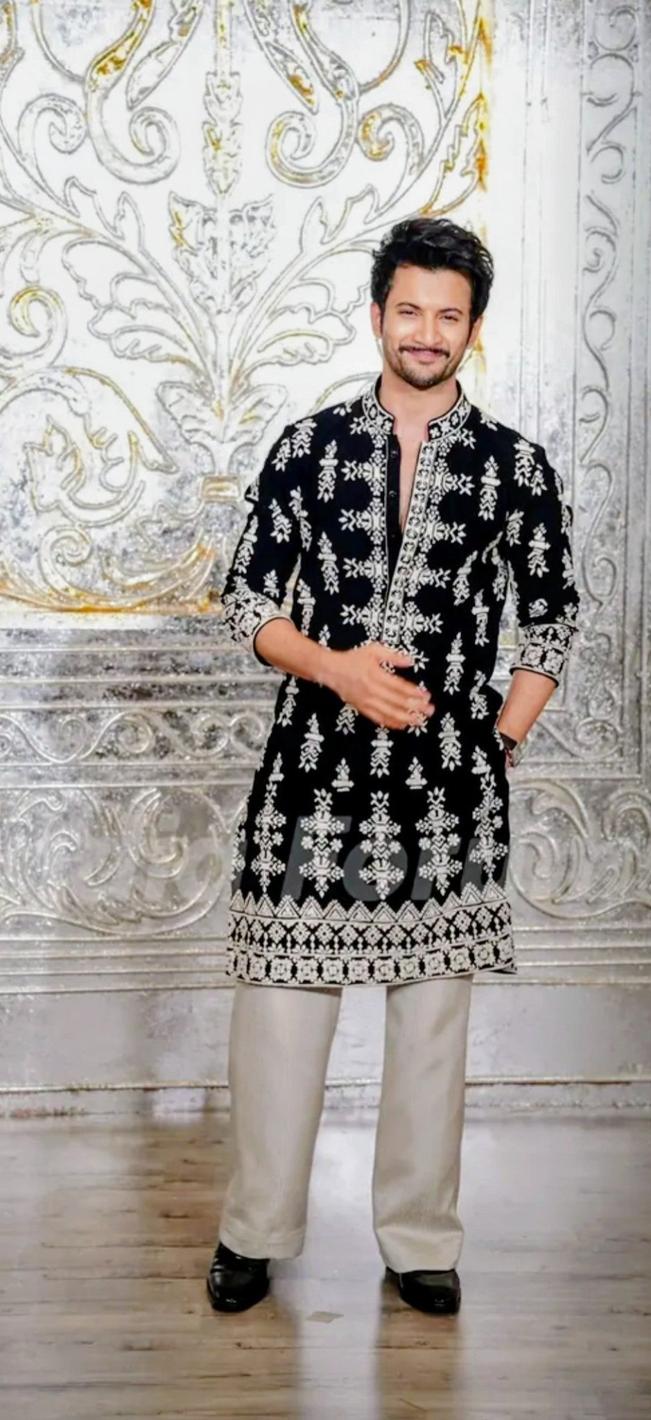 Black Velvet Kurta Pajama With Embroidery - The Indian Kurta