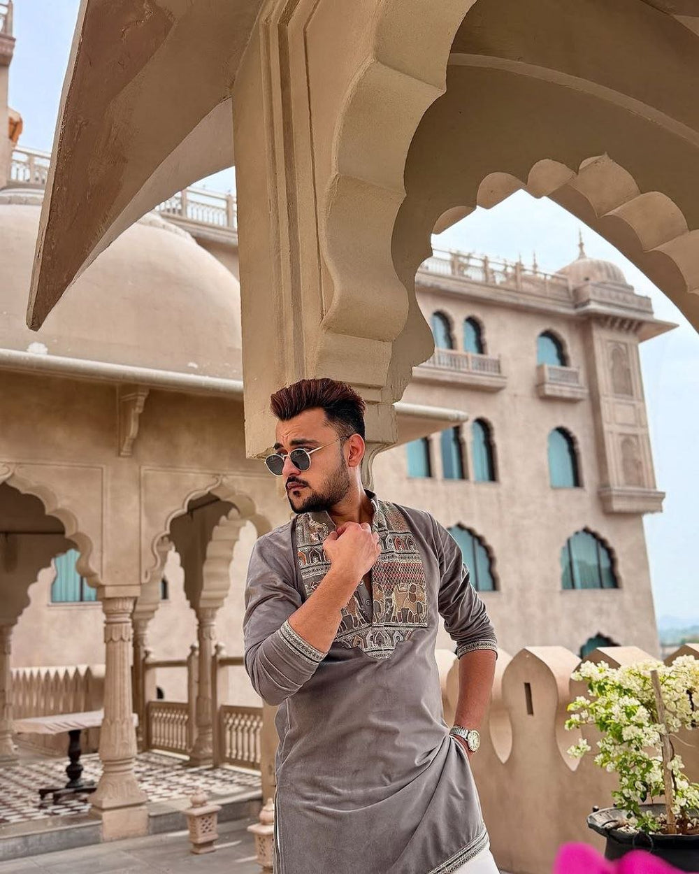 Elphant Emroderied Kurta & Pajama - The Indian Kurta
