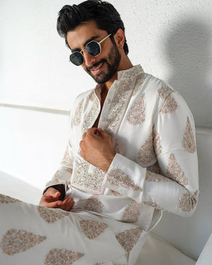 Off White Kurta Pajama Set With Embroidery Work - The Indian Kurta