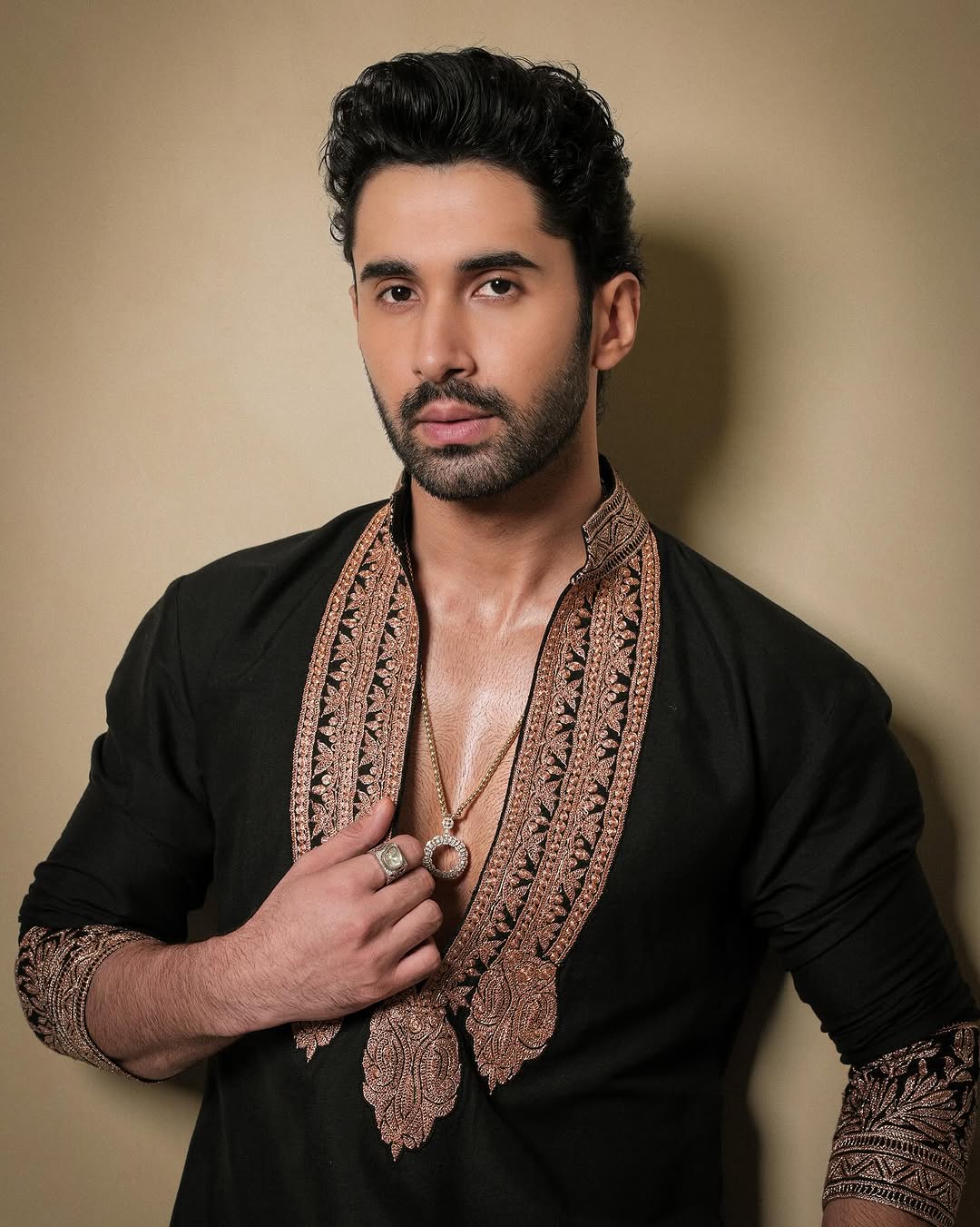 Z Black Celebrities Kurta Pajama Set - The Indian Kurta